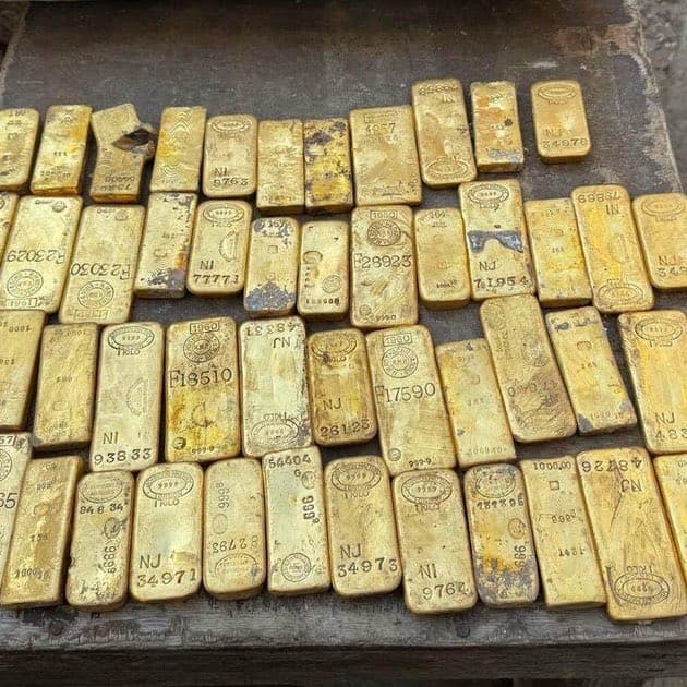 Gold trading chart shared by @WatcherGuru on X